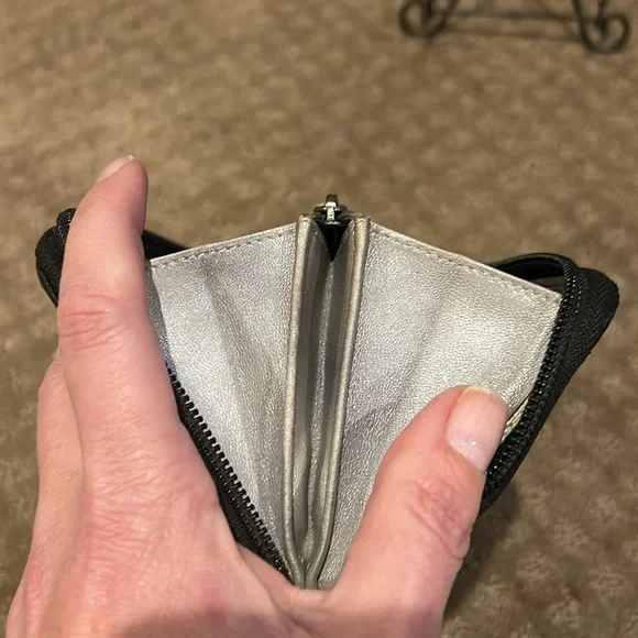 Chanel Camillia Authentic Rare Long Black Leather Zipper Wallet - Picture 13 of 16